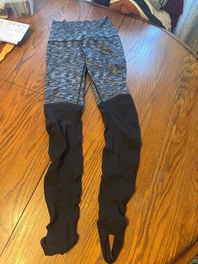 Lululemon high rise stirrup leggings size 4